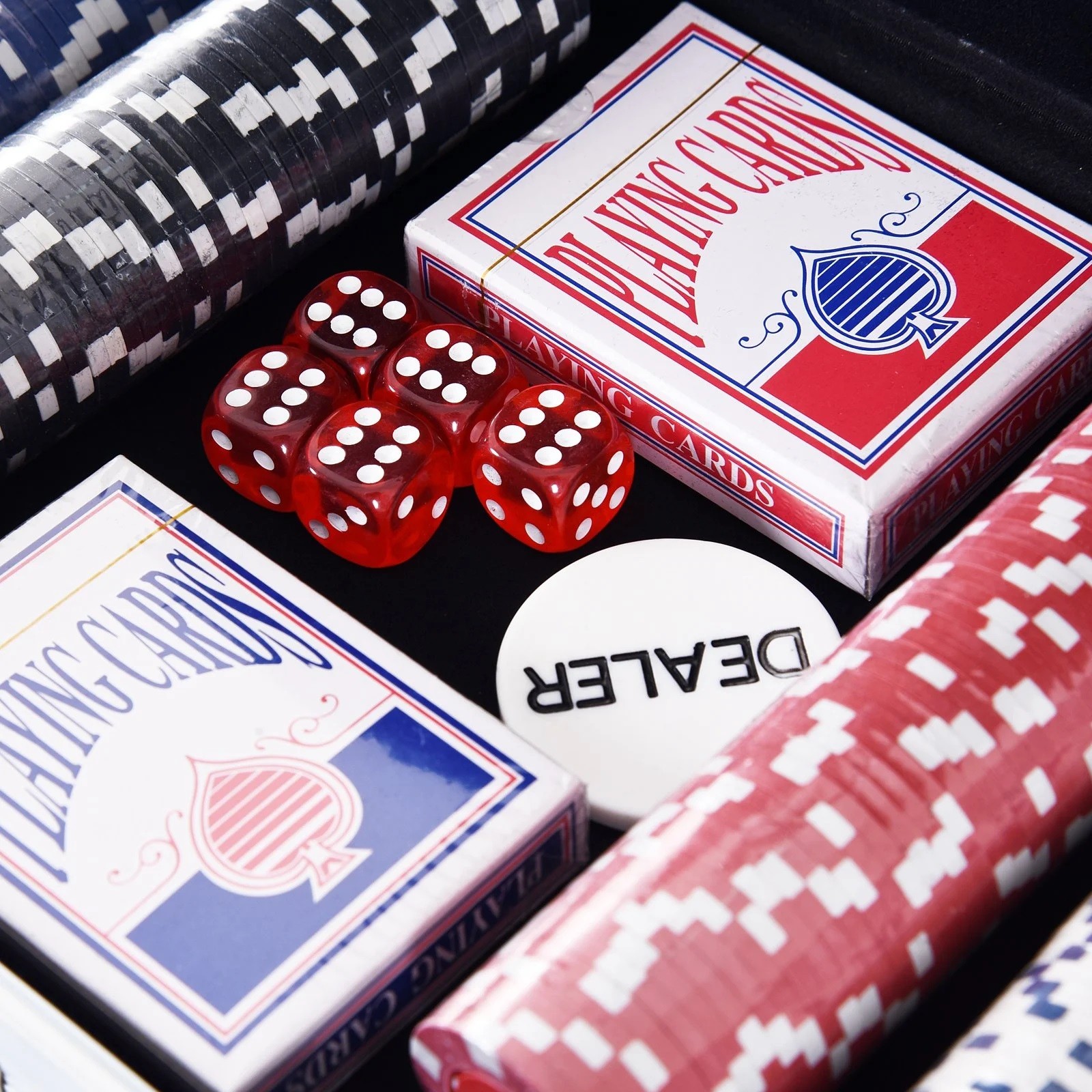Set de poker cu 300 de jetoane, 38 x 20.5 x 6.5 cm 20.5 pret redus imagine 2022